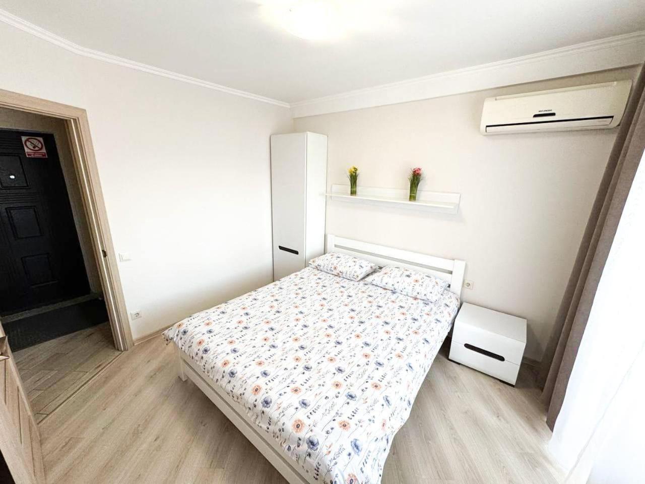 Artal Apartment On Obolonskyi Avenue 16A 키예프 외부 사진